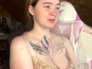 euniceferracioli Live Webcam on CamSoda