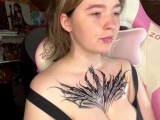 euniceferracioli Live Webcam on CamSoda