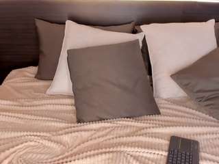 isabellestorm live cam preview
