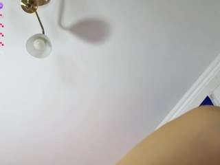 karolinacream live webcam show