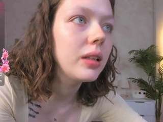 lunarlily7 Live Webcam on CamSoda