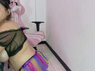 NaomiiEvans live webcam show