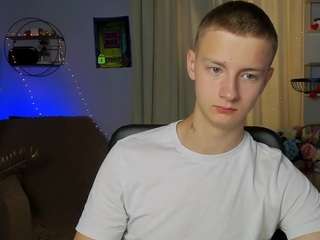 Live cam show with noah-nero