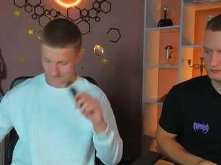 Live cam show with noah-nero