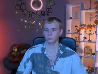 noah-nero private show