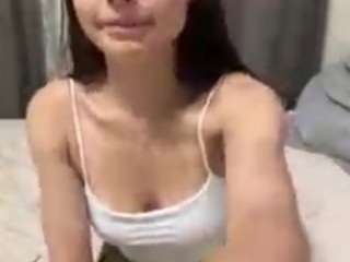 adelakrzesinski live webcam show
