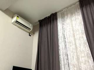 AdelaKrzesinski live webcam show
