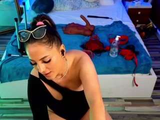 glamorous-kay