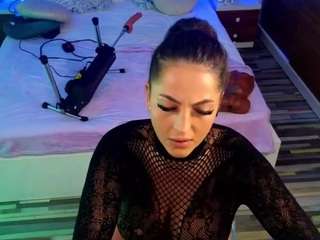 glamorous-kay