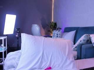 lia-chips live cam preview