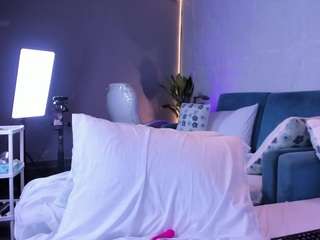 lia-chips live cam preview