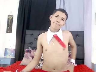 PhillipCoxx live webcam show