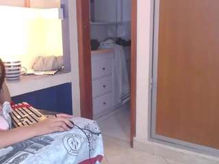 slendyclub live webcam show