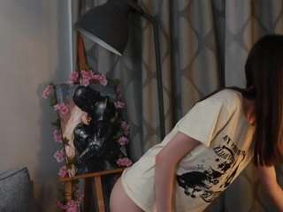 Vicki-Turner live cam preview