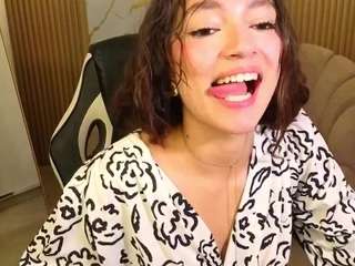 cinnamon-b Sex Cam Show