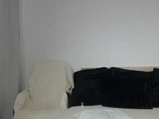 Layla12a's cam show statistics and live stream