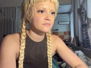 marikavaney Live Webcam on CamSoda