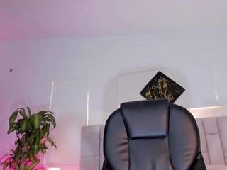 martina-evan's live room