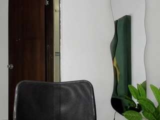 milapetiteasm live webcam show