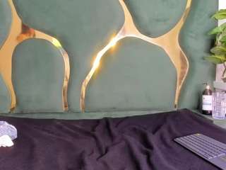milapetiteasm live webcam show