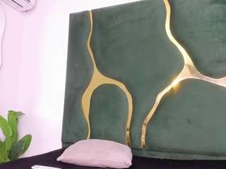 milapetiteasm live webcam show