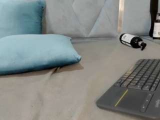 milapetiteAsm live cam preview