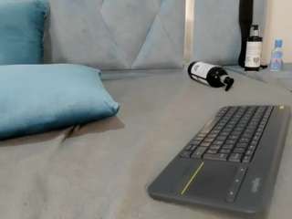 milapetiteAsm live cam preview