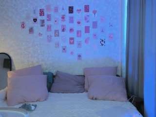 Olivia-Flores live webcam show