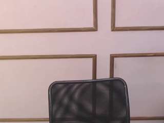 ruby-your-milf live cam — ass bouncing, no drinking, toys