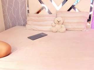 vanessa-guzman01 Live Webcam on CamSoda