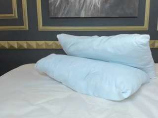 VickkyCandy live webcam show