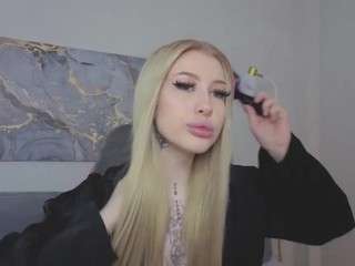 Armaniidavis's cam show statistics and live stream