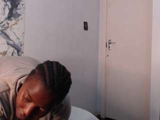 curvyj255 live webcam show