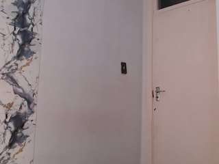 CurvyJ255