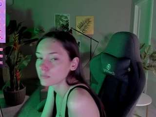 Eva-Leeee