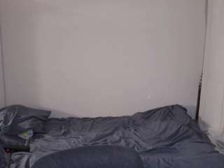 Flora live cam preview
