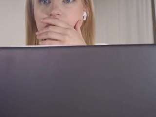 Flora live cam preview