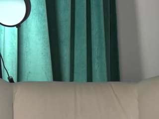 le modèle kittynuarr est en webcam porno dans un show sur le site camsoda, il possède les tags suivants: ahegao,sexy,naked,natural,nature,no drinking,orgasm,public,pussy,sex toys,shaved pussy,lush,smoking,solo,spank,striptease,tattoos,tease,twerk,wet