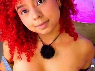 lara-curly