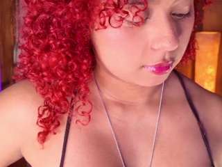 lara-curly