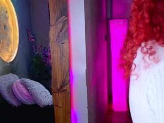 lara-curly