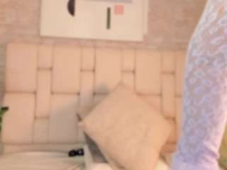 Live cam show with lily-roussee