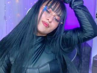 miss-scarllet live webcam show