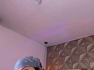 narastorn Live Webcam on CamSoda