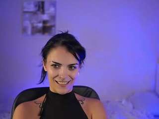 pauline2005 live webcam show