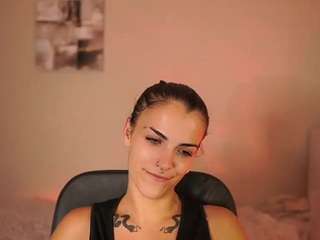 Pauline2005 live webcam show