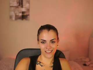 Pauline2005 live webcam show