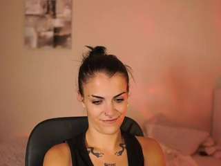 Pauline2005 live webcam show