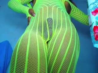Ebony-DickTS