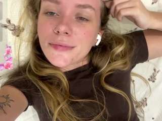 KaY live cam preview